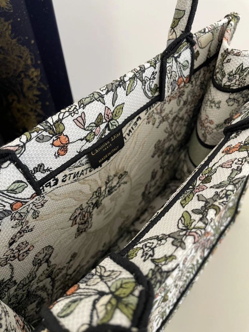 Snug Christian Dior Shopping Bags 70512