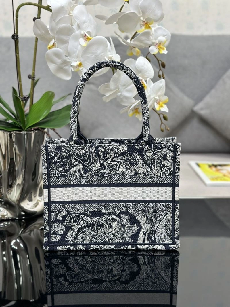 Christian Dior Shopping Bags Contemporary 70336