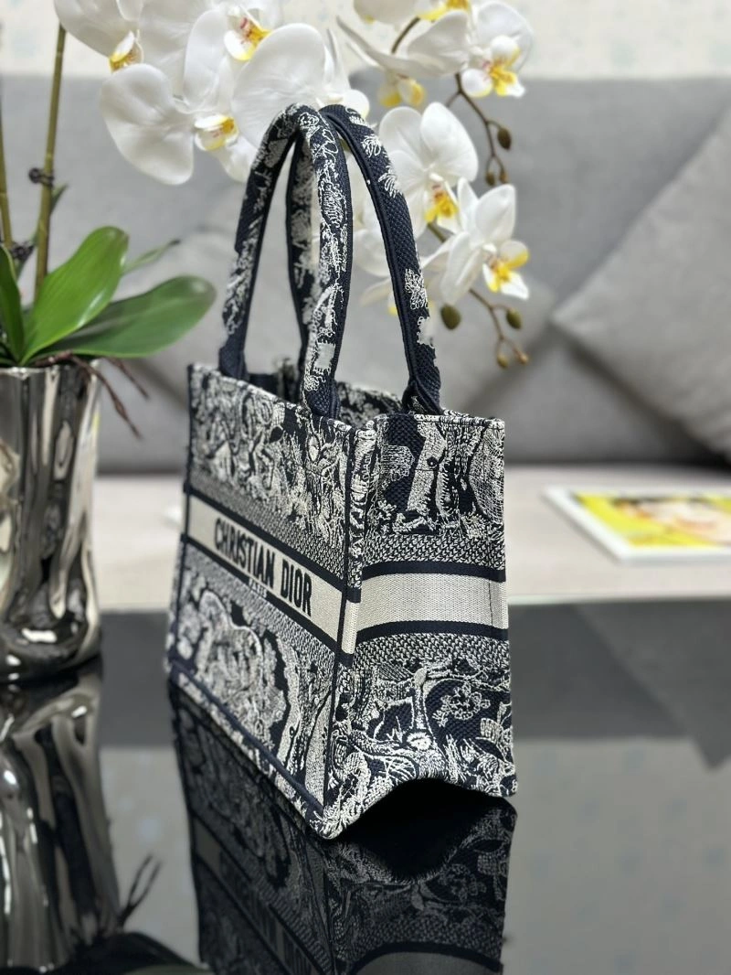 Christian Dior Shopping Bags Contemporary 70336