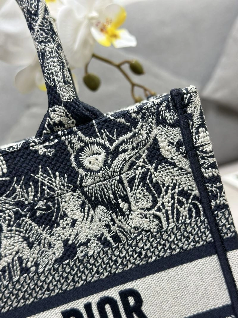 Christian Dior Shopping Bags Contemporary 70336