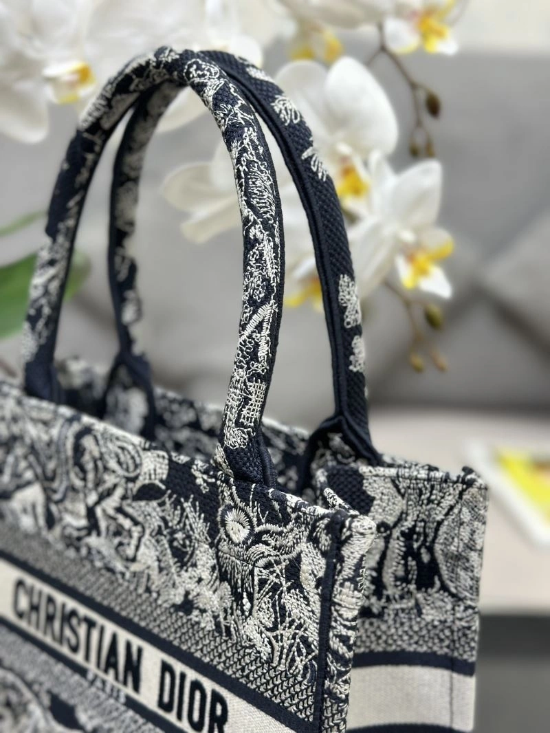 Christian Dior Shopping Bags Contemporary 70336