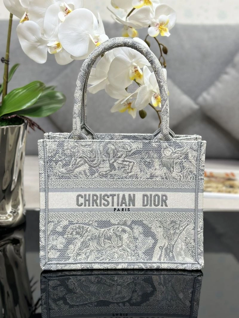Elegant Christian Dior Shopping Bags 70327