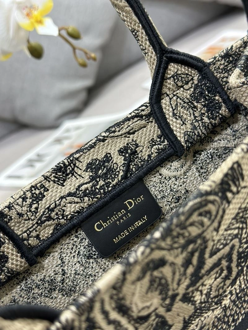 Attractive Christian Dior Shopping Bags 70367