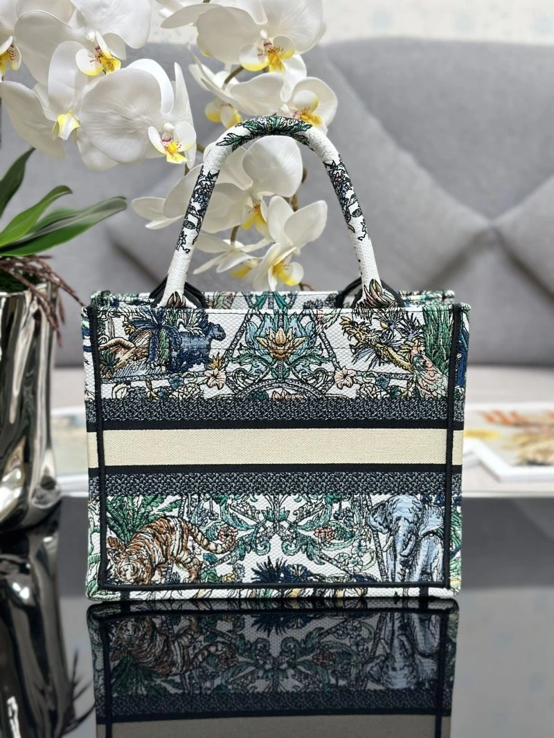 Christian Dior Shopping Bags Refined 70313