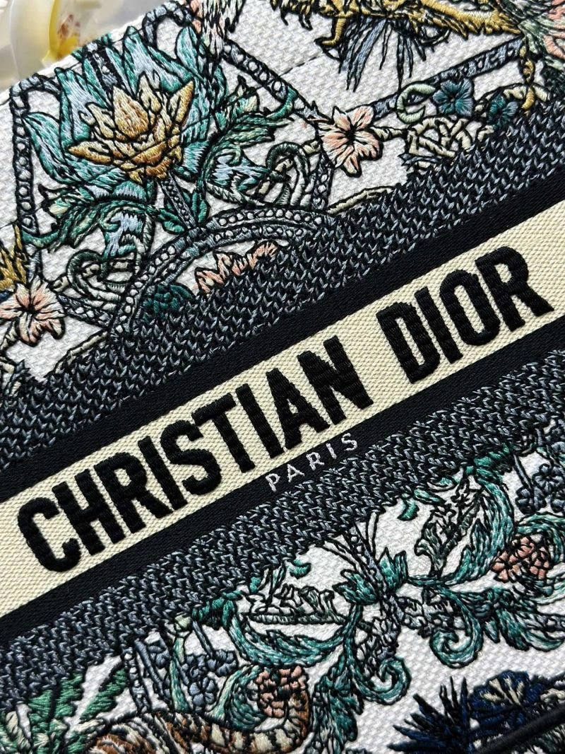 Christian Dior Shopping Bags Refined 70313