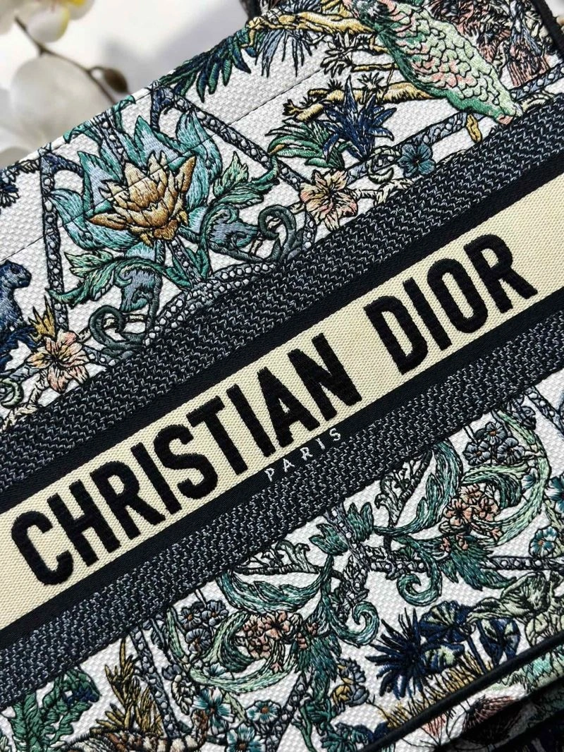 SportInspired Christian Dior Shopping Bags 70318
