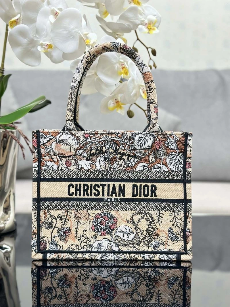 Sophisticated Christian Dior Shopping Bags 70319
