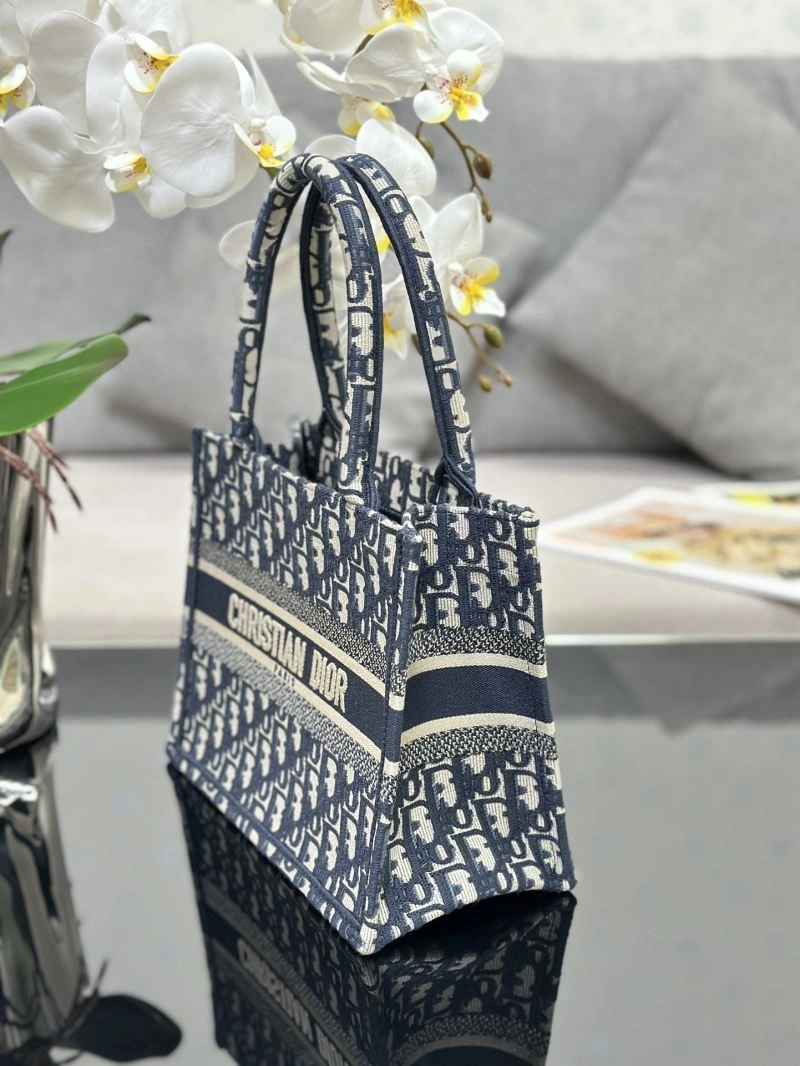 Christian Dior Shopping Bags ModernLook 70315