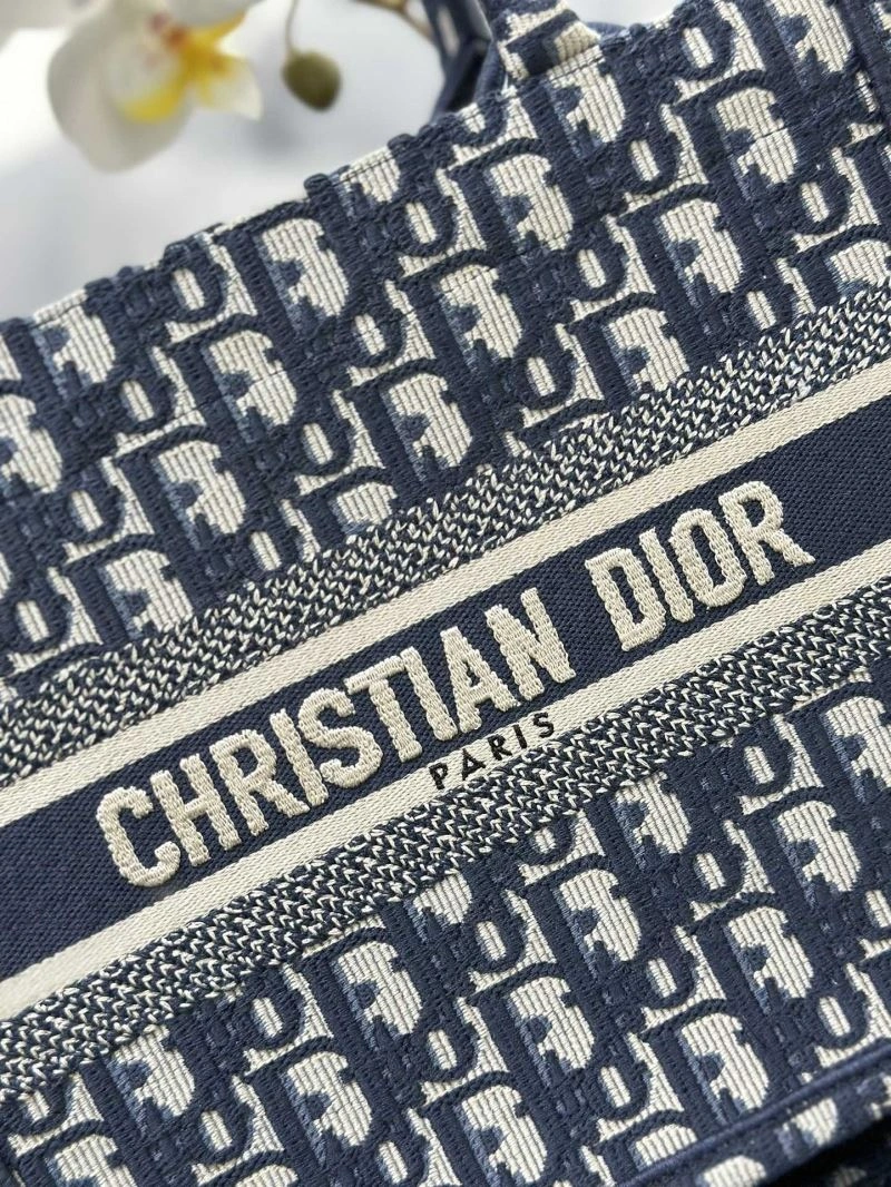 Christian Dior Shopping Bags ModernLook 70315