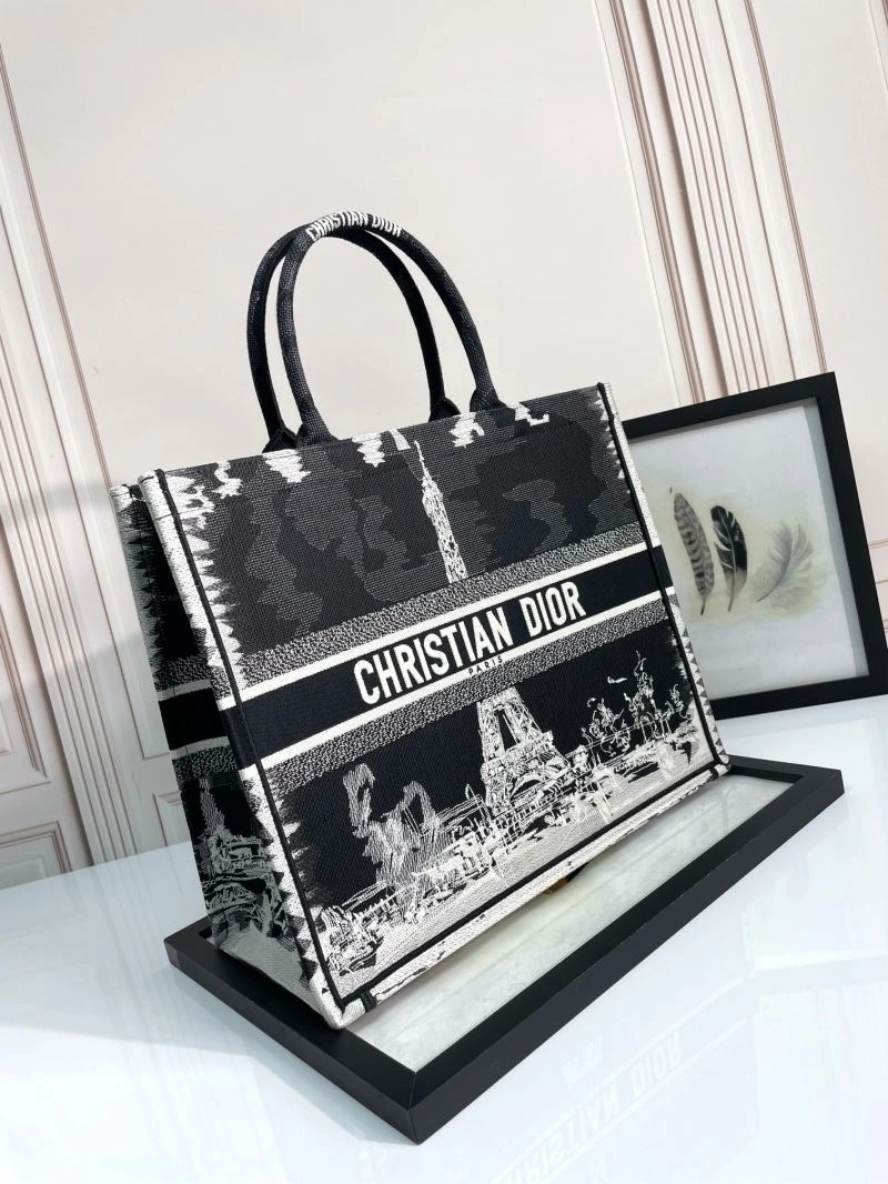 WellDesigned Christian Dior Shopping Bags 70307