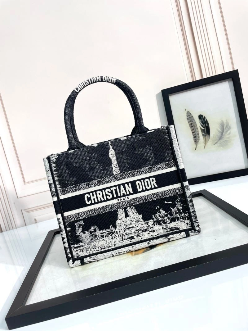 Christian Dior Shopping Bags UrbanChic 70304