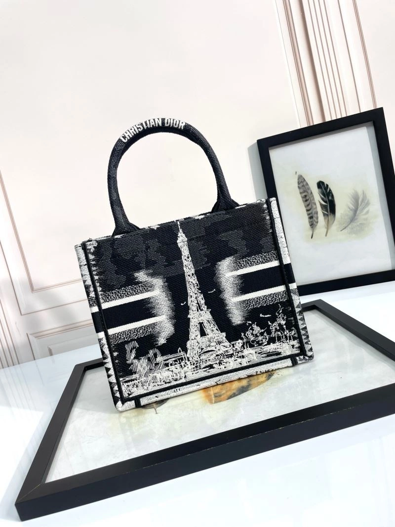 Christian Dior Shopping Bags UrbanChic 70304