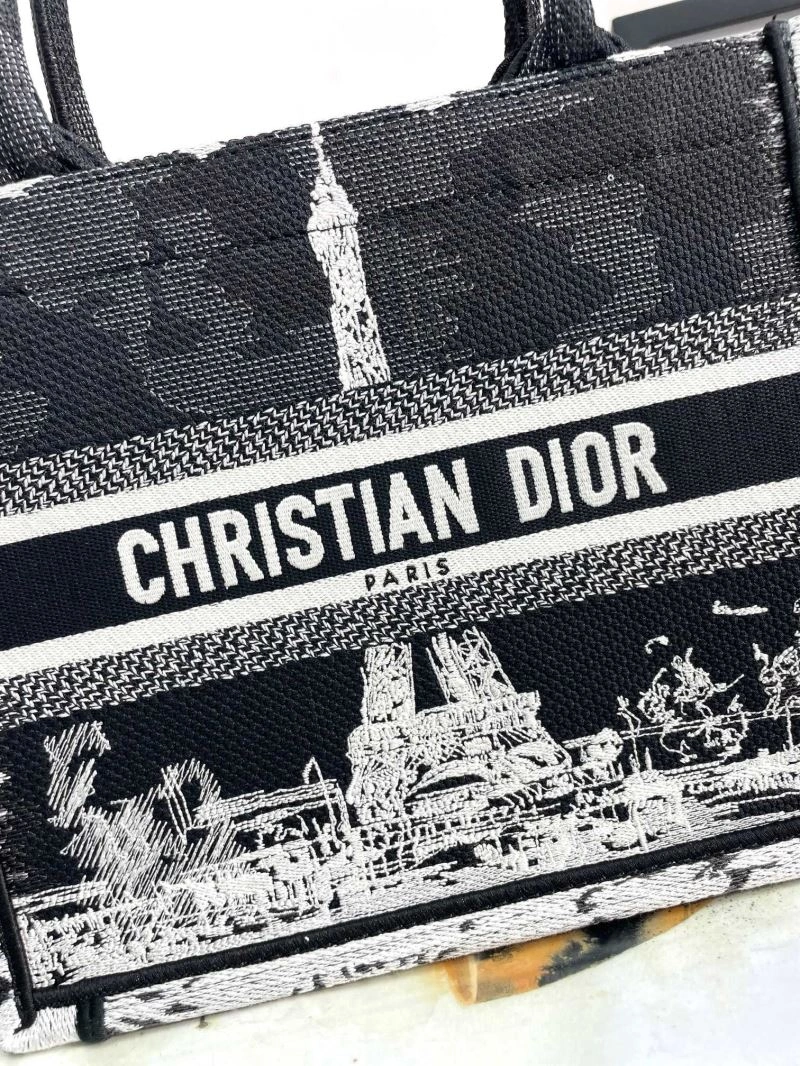Christian Dior Shopping Bags UrbanChic 70304