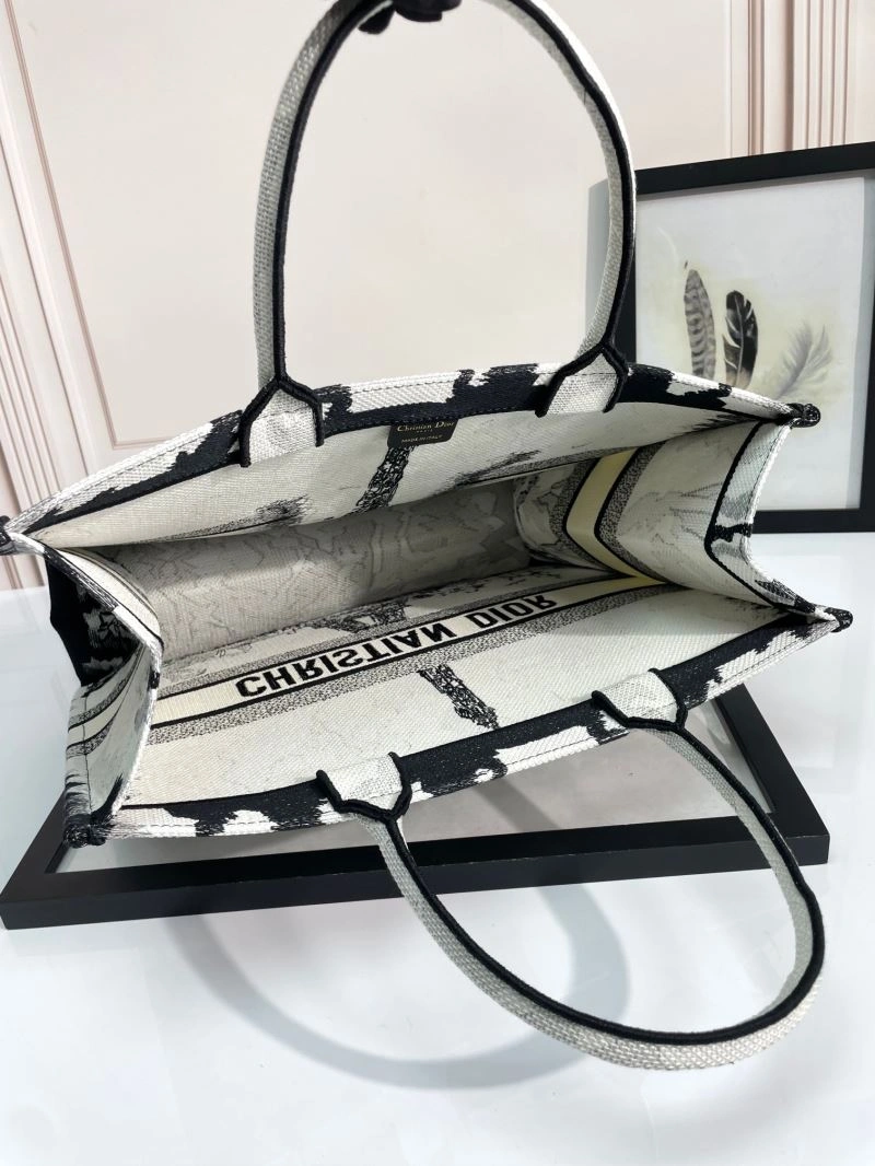 Fashionable Christian Dior Shopping Bags 70303