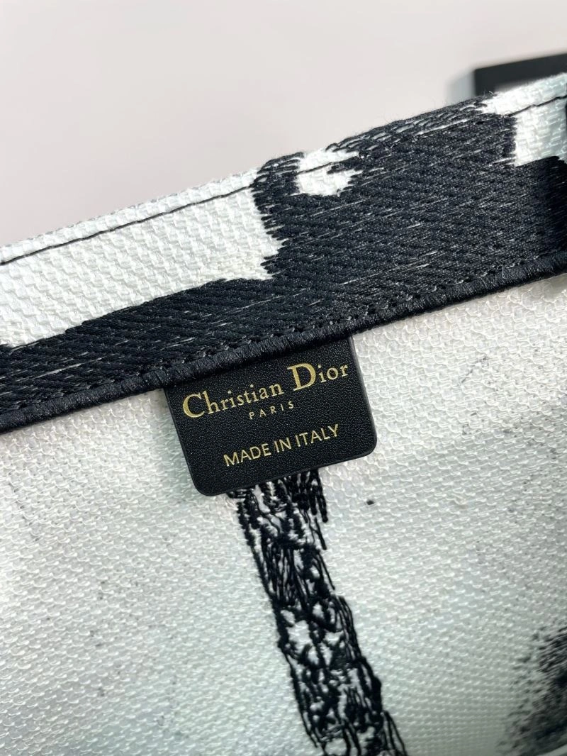 Fashionable Christian Dior Shopping Bags 70303
