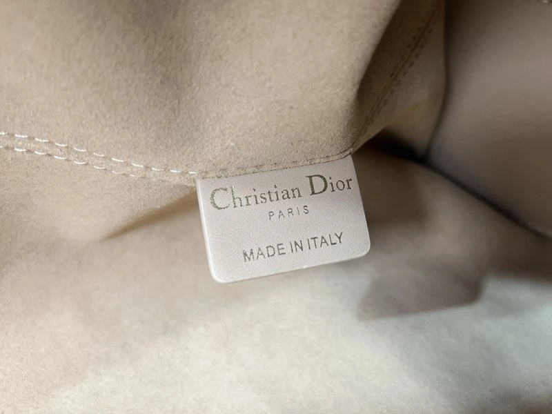 Timeless Christian Dior Shopping Bags 70300