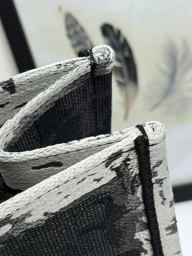 Stretchable Christian Dior Shopping Bags 70284