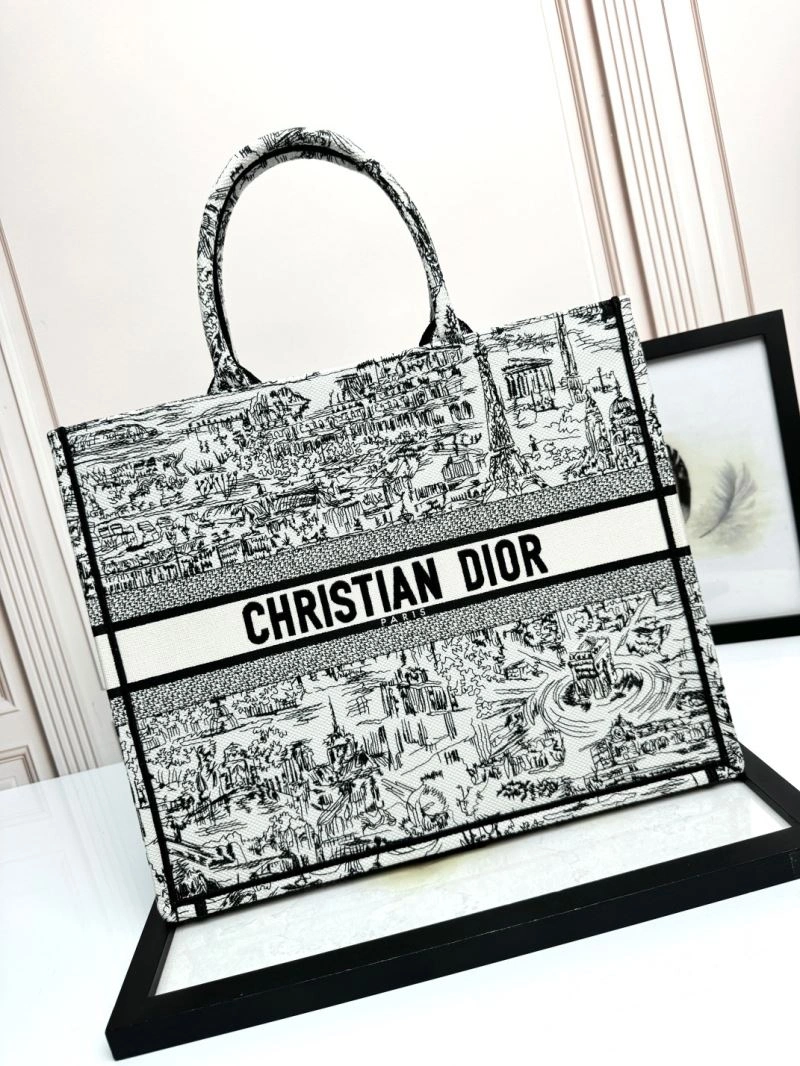 Christian Dior Shopping Bags Refined 70282