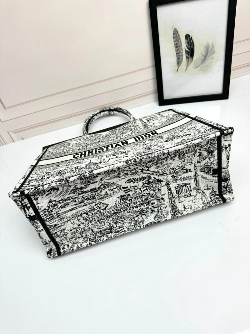Christian Dior Shopping Bags Refined 70282