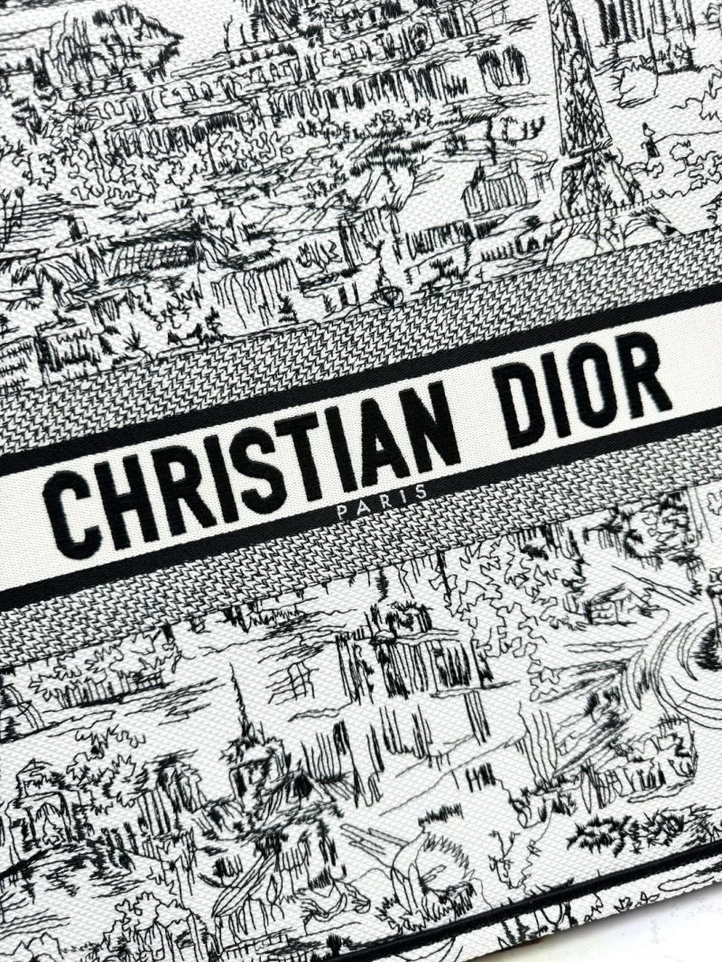 Christian Dior Shopping Bags Refined 70282