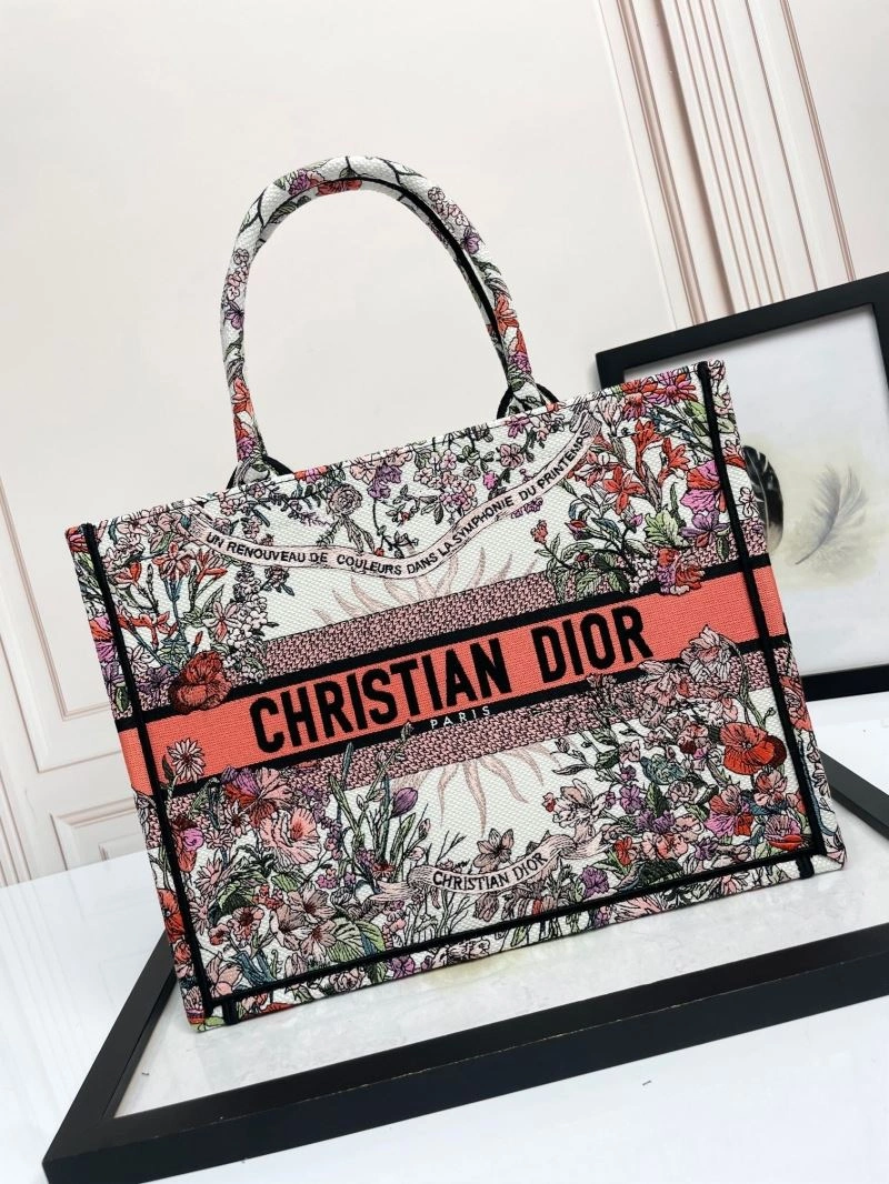 Elegant Christian Dior Shopping Bags 70341