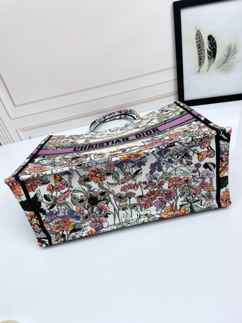 Snug Christian Dior Shopping Bags 37698