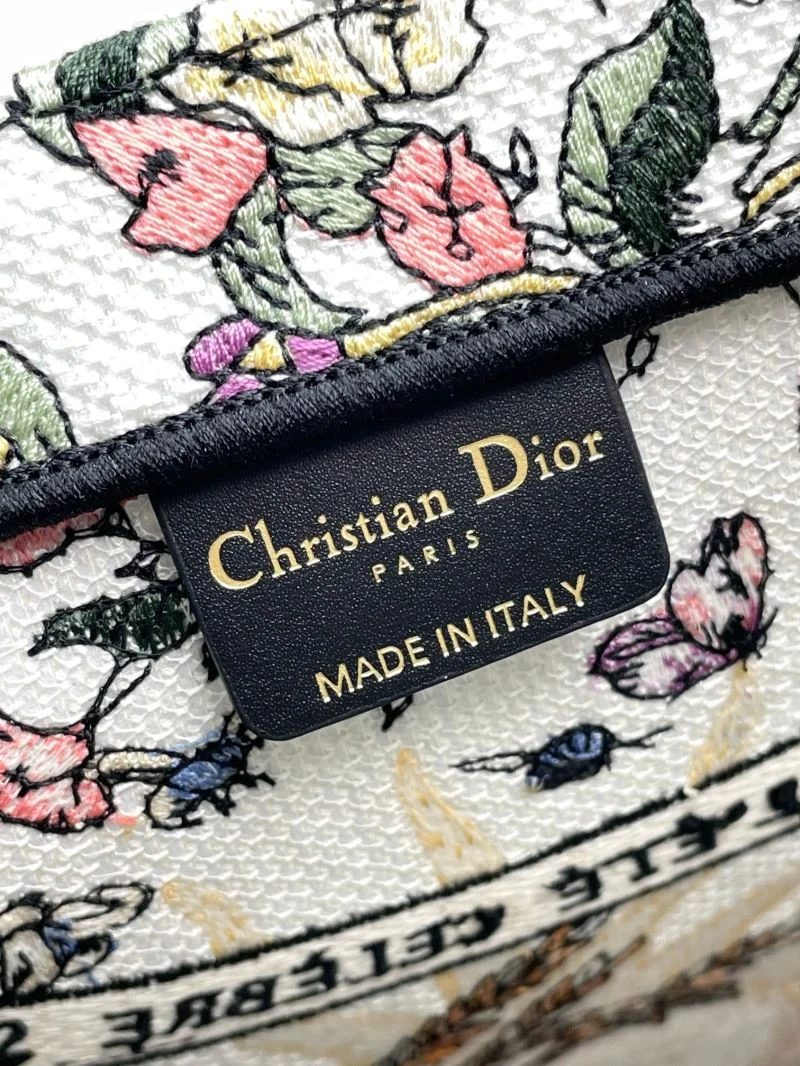 Snug Christian Dior Shopping Bags 37698