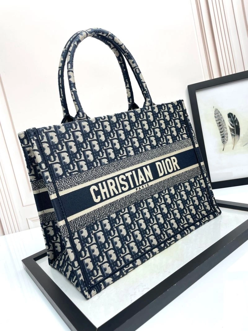 Casual Christian Dior Shopping Bags 70274