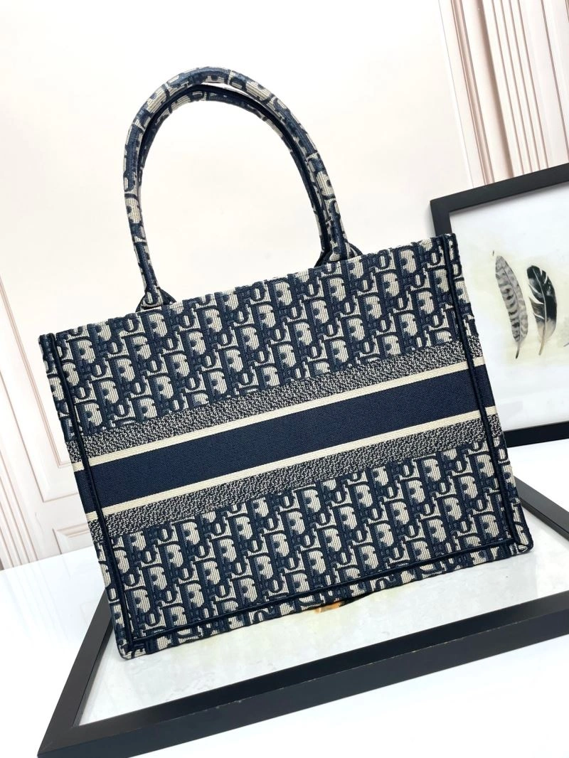 Casual Christian Dior Shopping Bags 70274