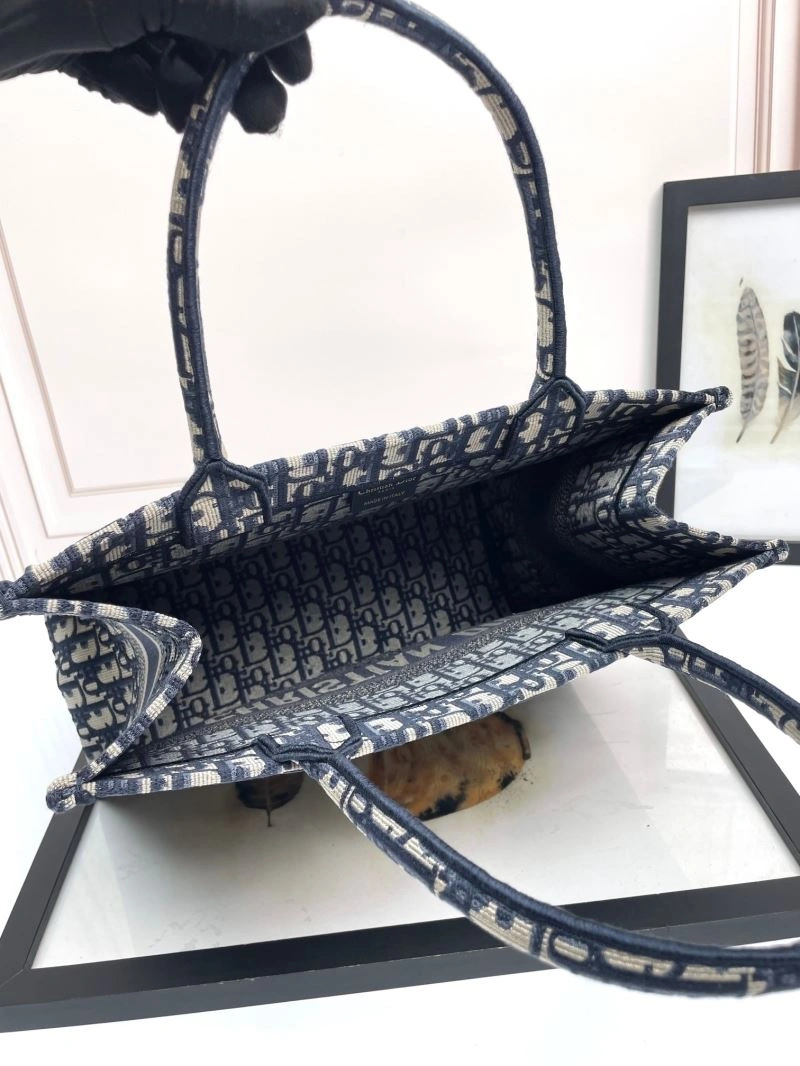 Casual Christian Dior Shopping Bags 70274