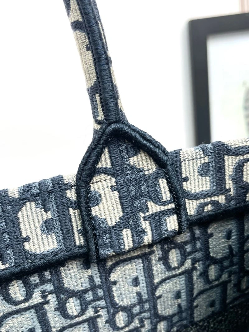 Casual Christian Dior Shopping Bags 70274