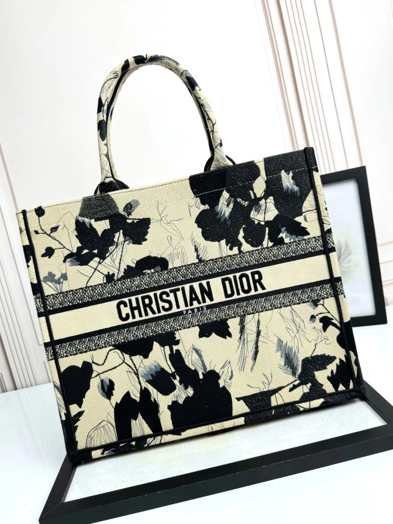 Tailored Christian Dior Shopping Bags 70259