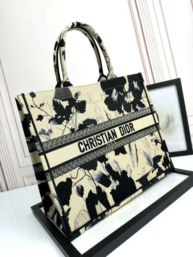 Tailored Christian Dior Shopping Bags 70259