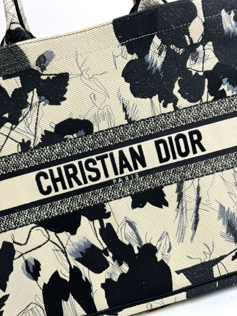 Tailored Christian Dior Shopping Bags 70259