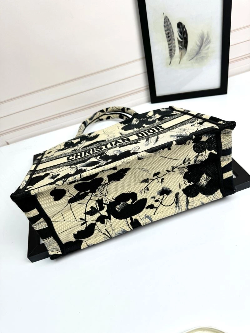 Christian Dior Shopping Bags TechFriendly 70263