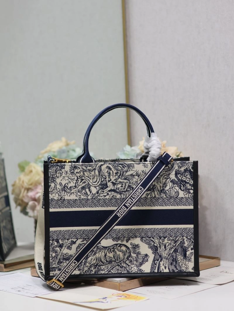 Christian Dior Shopping Bags EyeCatching 70271