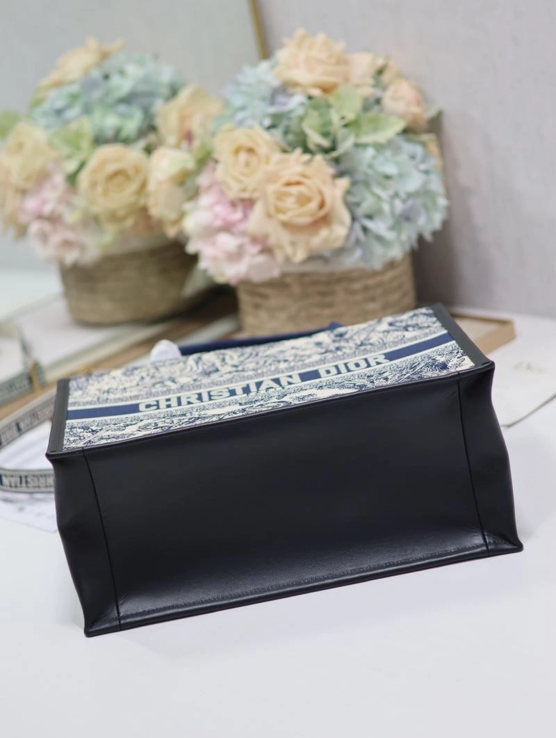 Christian Dior Shopping Bags EyeCatching 70271