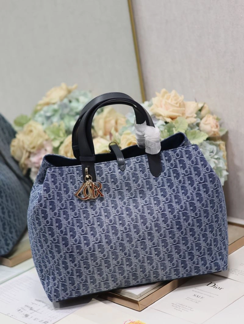 Vibrant Christian Dior Shopping Bags 70252