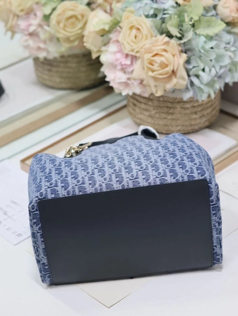 Flexible Christian Dior Shopping Bags 37699