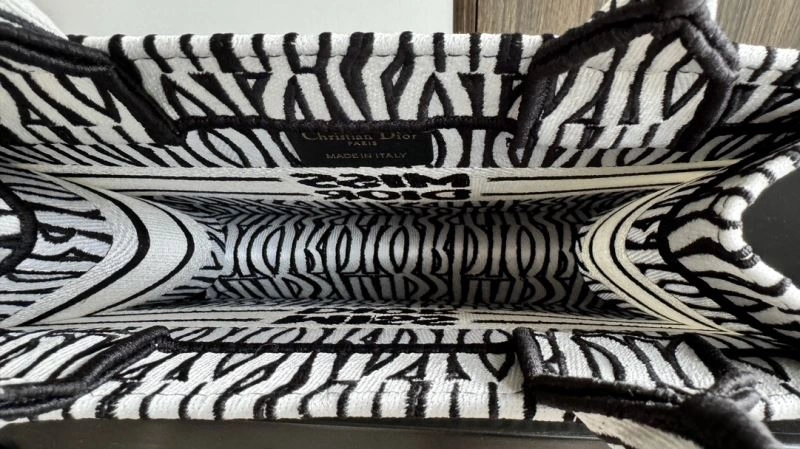 Christian Dior Shopping Bags Durable 66658