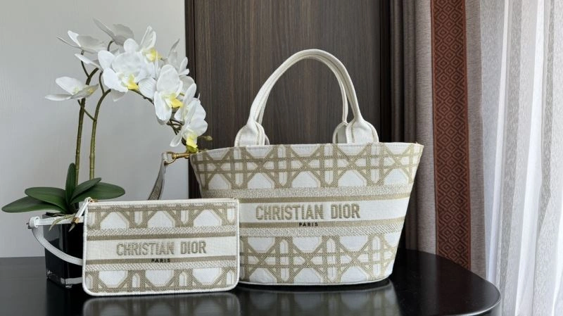 Compact Christian Dior Shopping Bags 66642