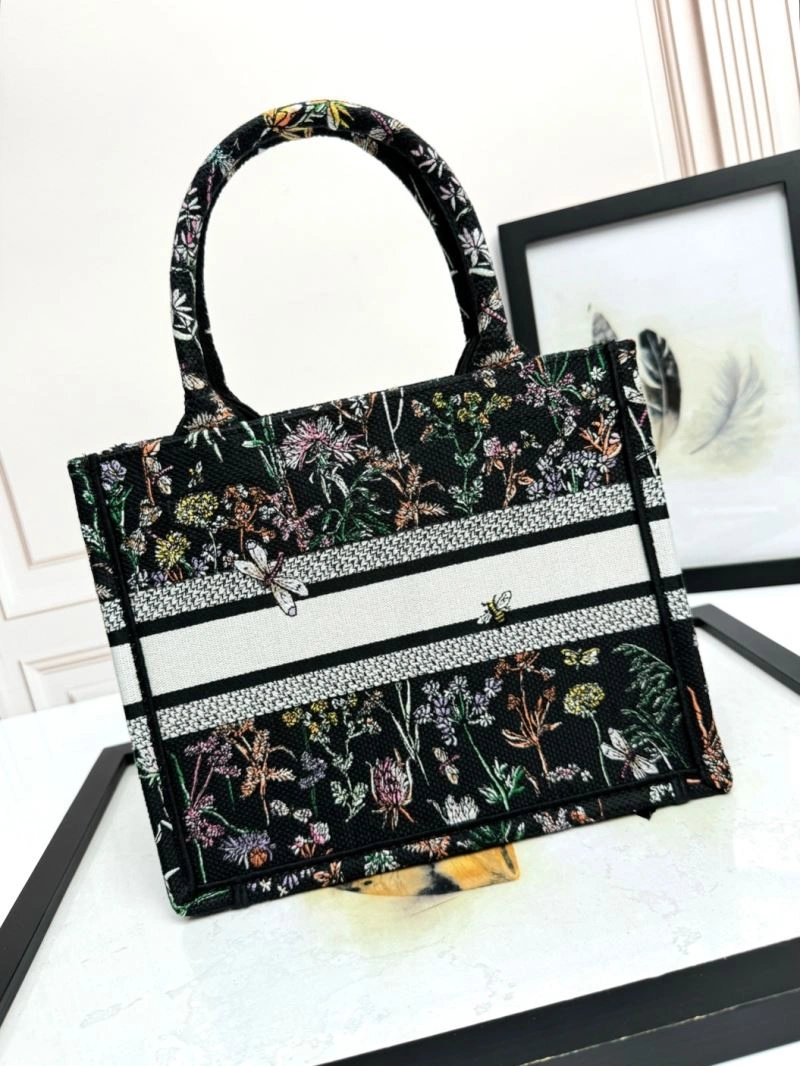 Christian Dior Shopping Bags Fashionable 66639