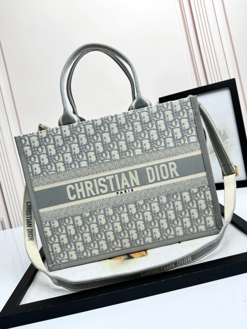 Compact Christian Dior Shopping Bags 66630