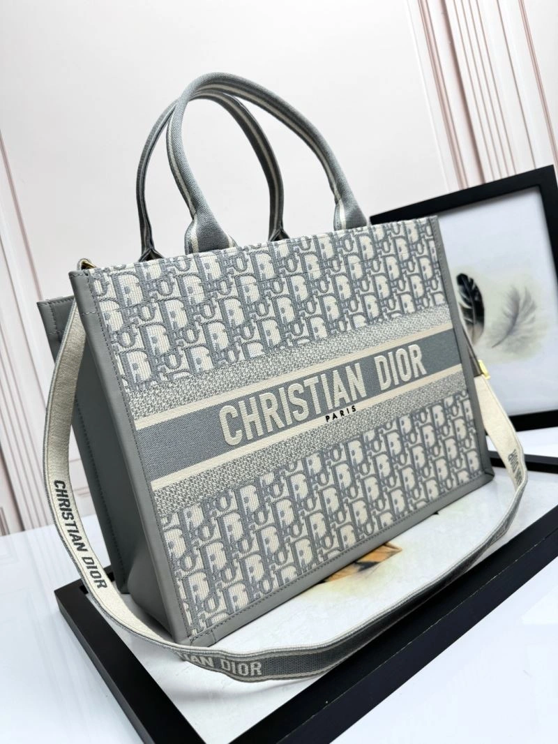 Compact Christian Dior Shopping Bags 66630