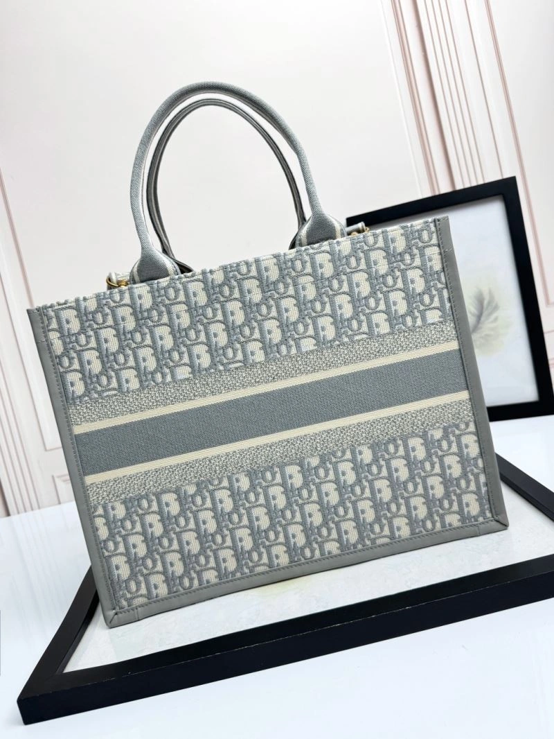 Compact Christian Dior Shopping Bags 66630