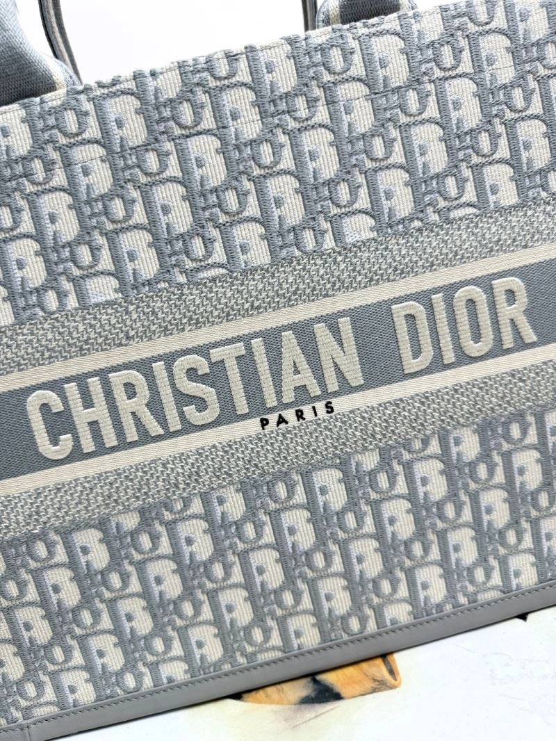 Compact Christian Dior Shopping Bags 66630