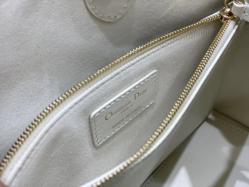 SmoothTexture Christian Dior Shopping Bags 66621