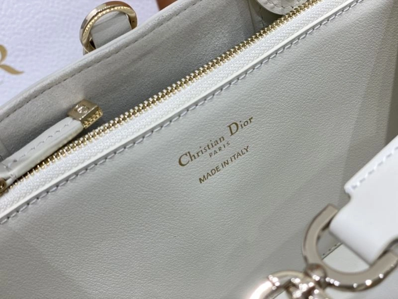 Neat Christian Dior Shopping Bags 66619