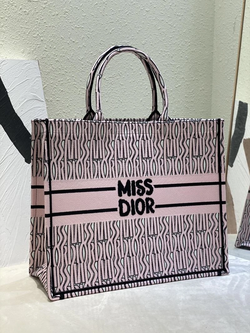 Christian Dior Shopping Bags Attractive 66637