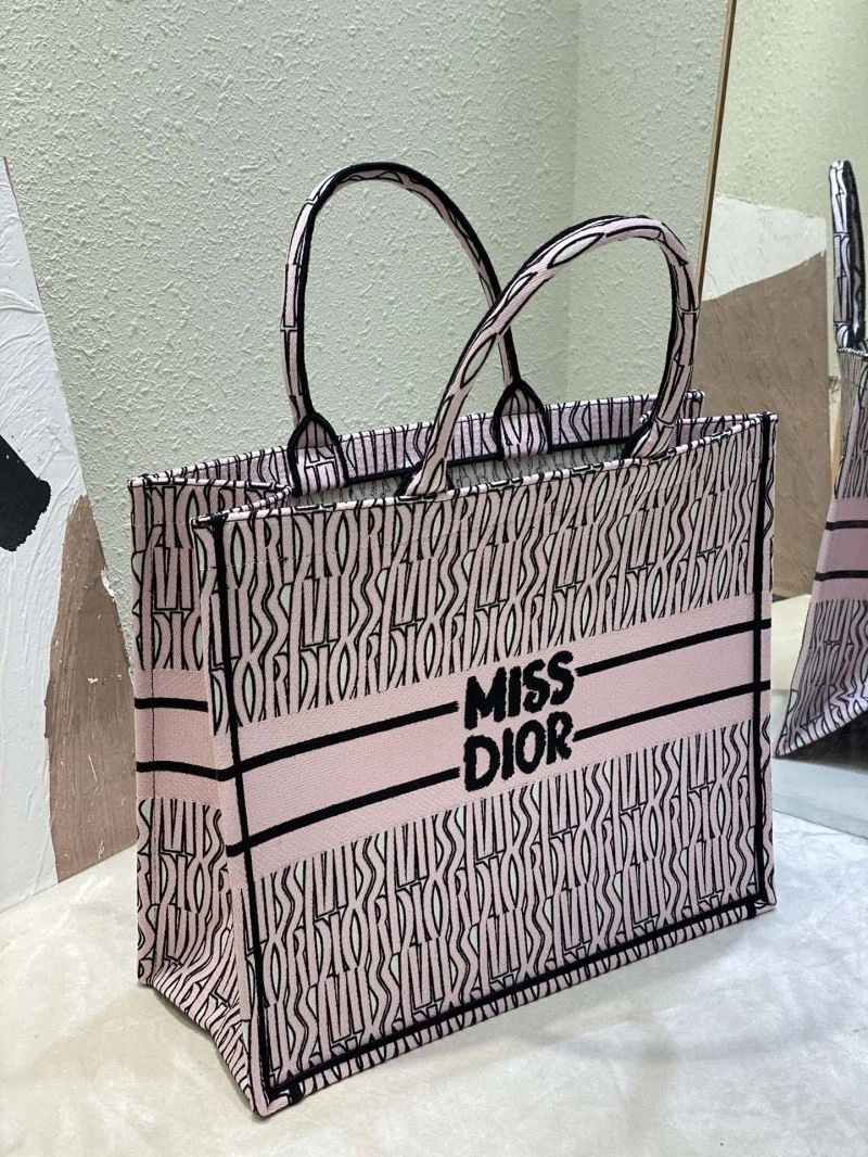 Christian Dior Shopping Bags Attractive 66637